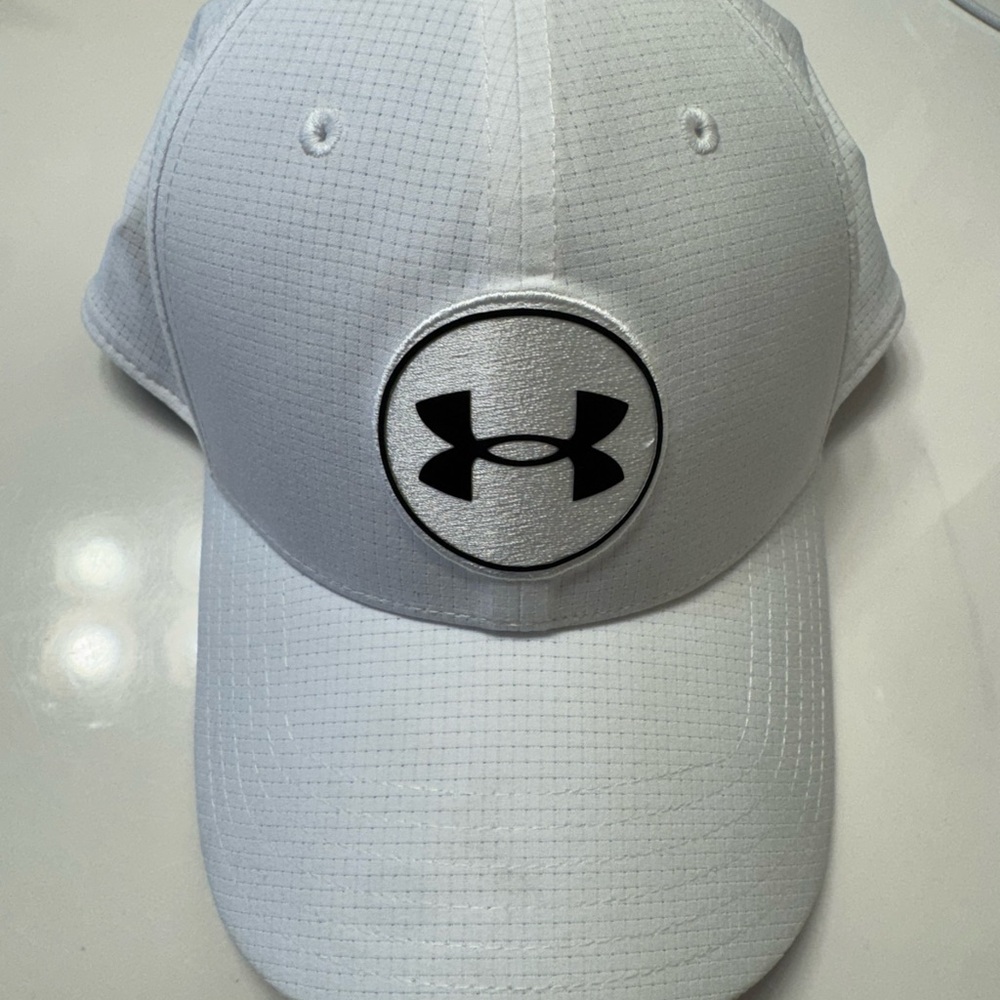 Under Armour Gray and White Classic Fit Cap